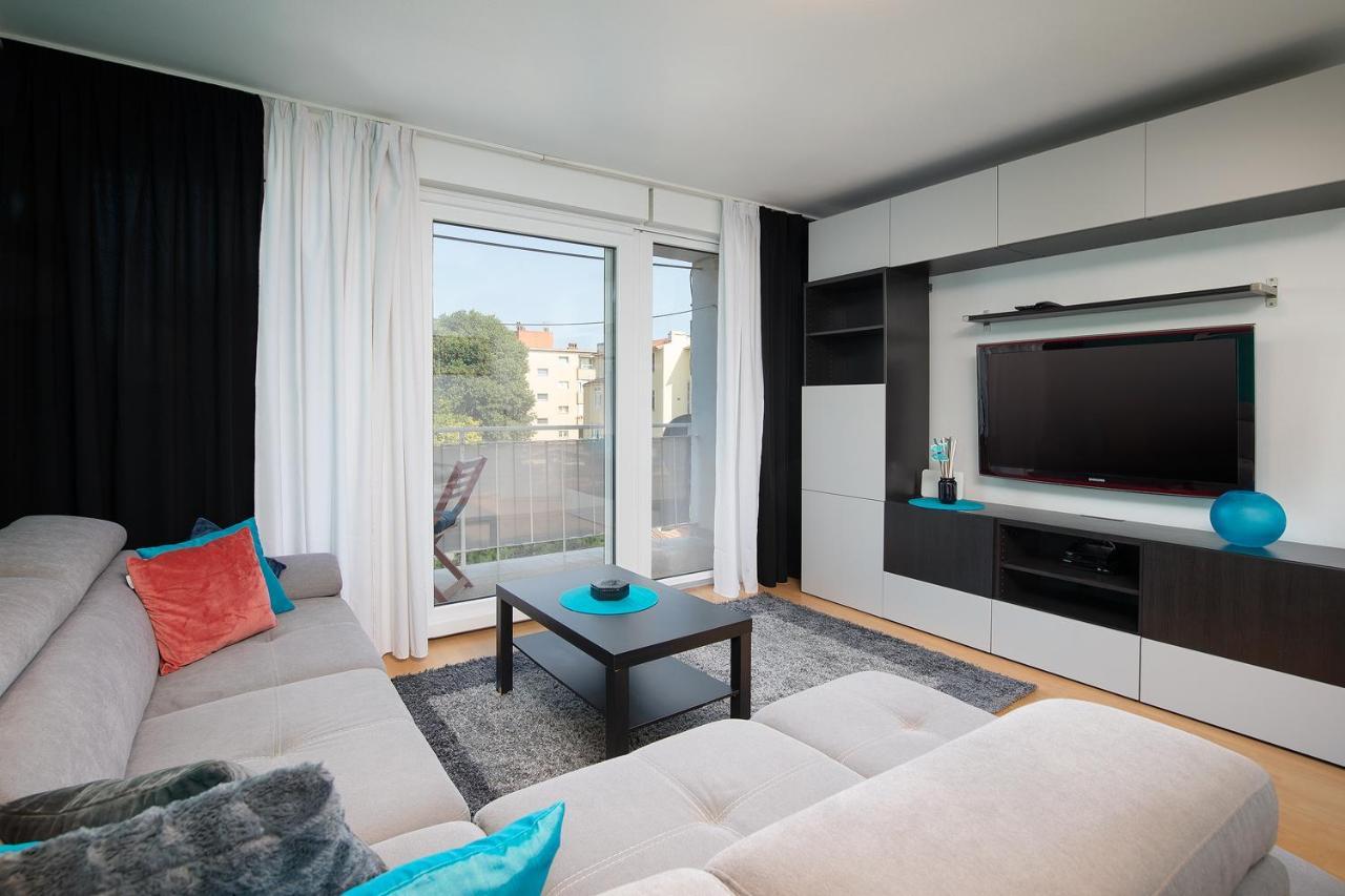 Apartment Kim Pula Buitenkant foto