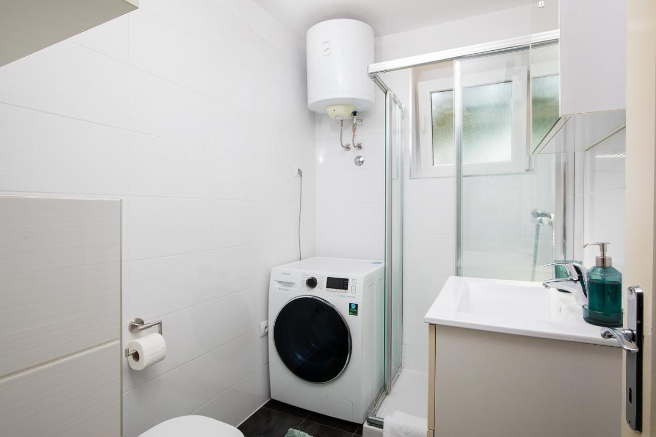 Apartment Kim Pula Buitenkant foto