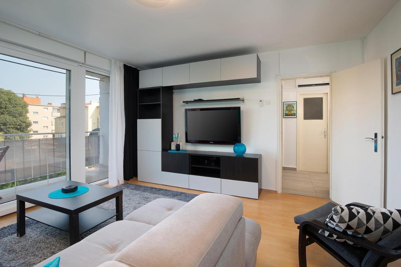 Apartment Kim Pula Buitenkant foto